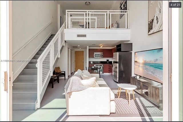 253 NE 2nd St 617, Miami, FL 33132