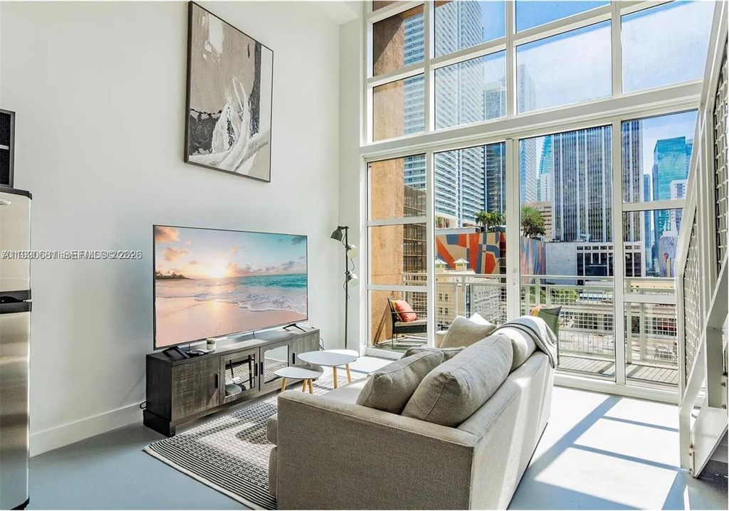 253 NE 2nd St 617, Miami, FL 33132