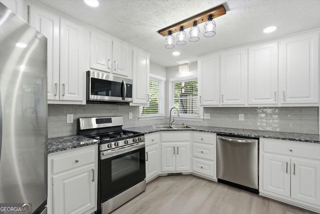 2970 Waverly Place Drive, Dacula, GA 30019