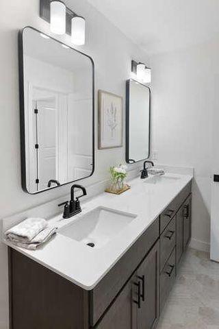 13621 Hollybrook Drive, Apple Valley, MN 55124