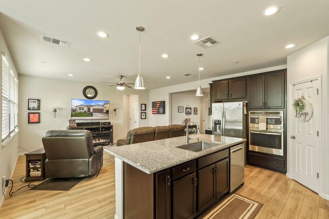 612 Chagall Ln, Stockton, CA 95209