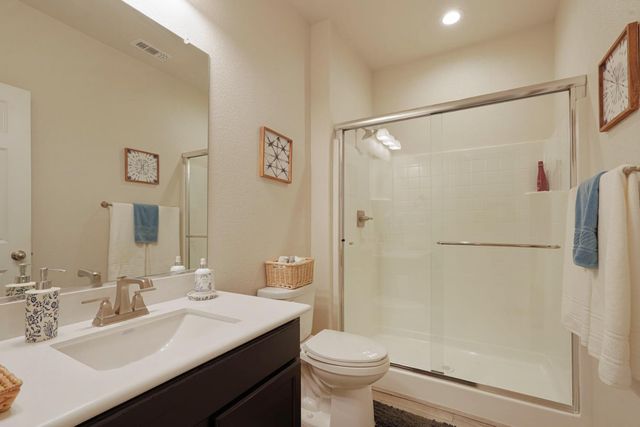 612 Chagall Ln, Stockton, CA 95209