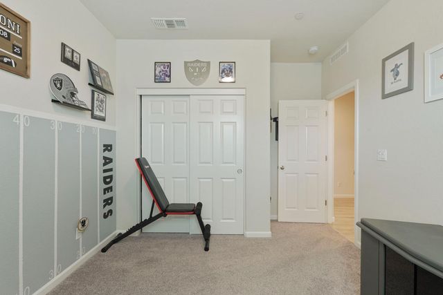 612 Chagall Ln, Stockton, CA 95209