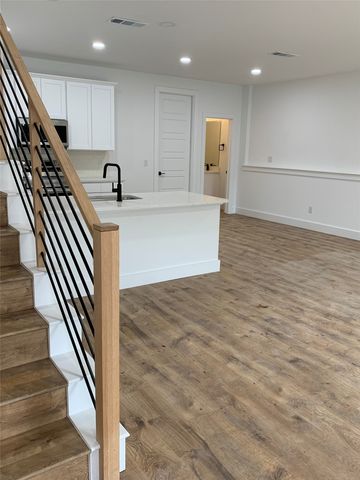 9471 TimberLeaf Dr, Dallas, TX 75243