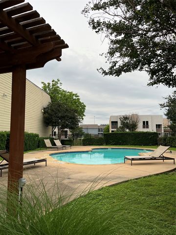 9471 TimberLeaf Dr, Dallas, TX 75243