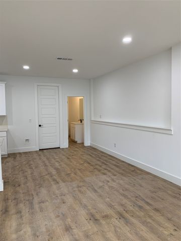 9471 TimberLeaf Dr, Dallas, TX 75243