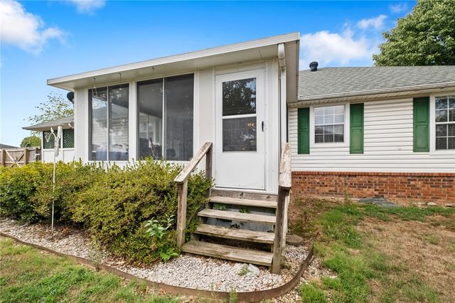 1809 S 14th Street, Rogers, AR 72758