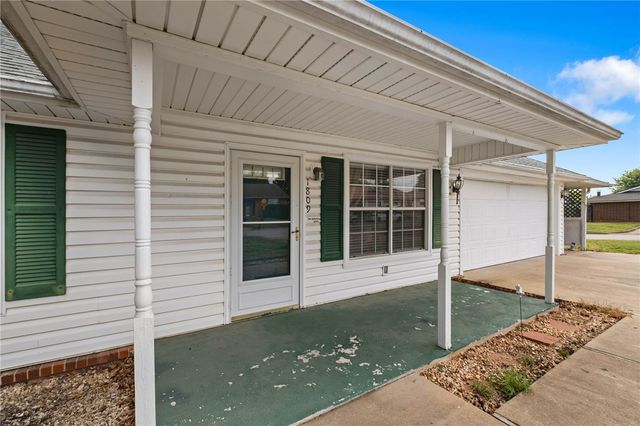 1809 S 14th Street, Rogers, AR 72758