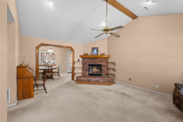 1809 S 14th Street, Rogers, AR 72758