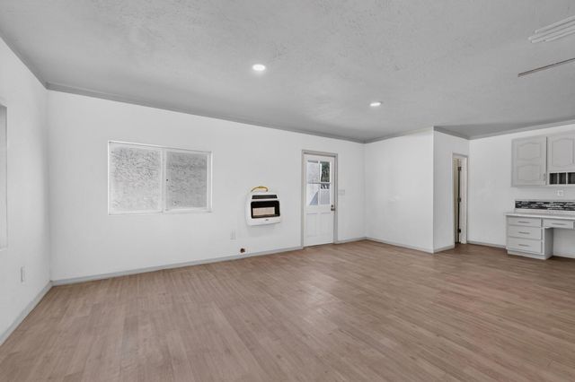 2806 Highway 47, Los Lunas, NM 87031