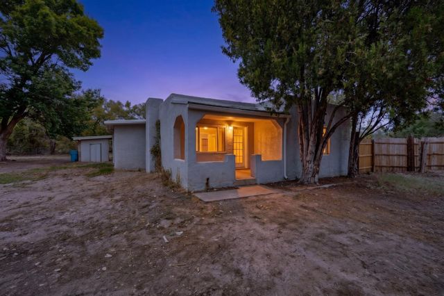 2806 Highway 47, Los Lunas, NM 87031