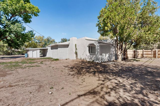 2806 Highway 47, Los Lunas, NM 87031