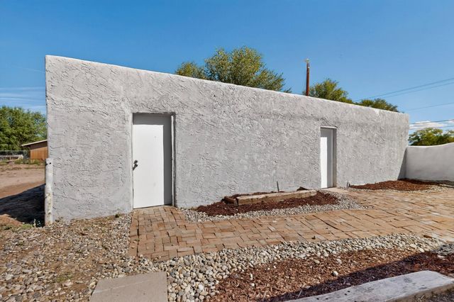 2806 Highway 47, Los Lunas, NM 87031