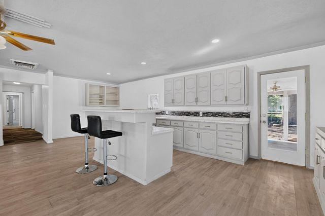 2806 Highway 47, Los Lunas, NM 87031