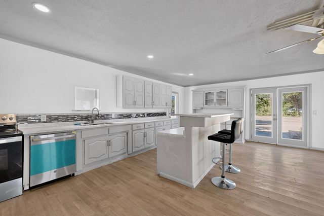 2806 Highway 47, Los Lunas, NM 87031