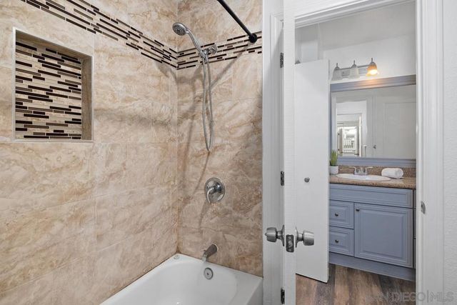 4050 Porte La Paz 44, San Diego, CA 92122