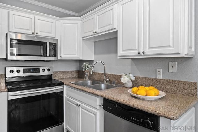 4050 Porte La Paz 44, San Diego, CA 92122