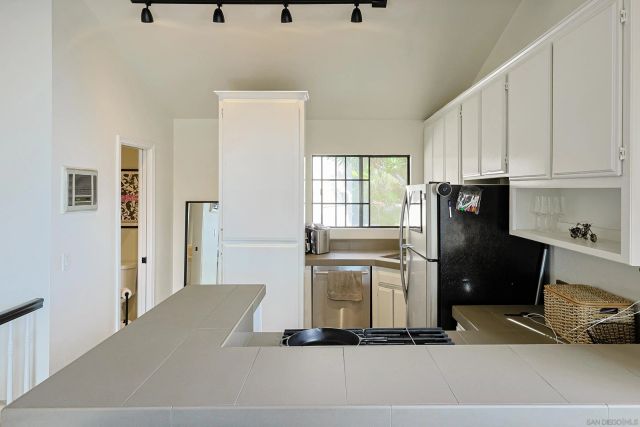 1118 Fresno St 1, San Diego, CA 92111