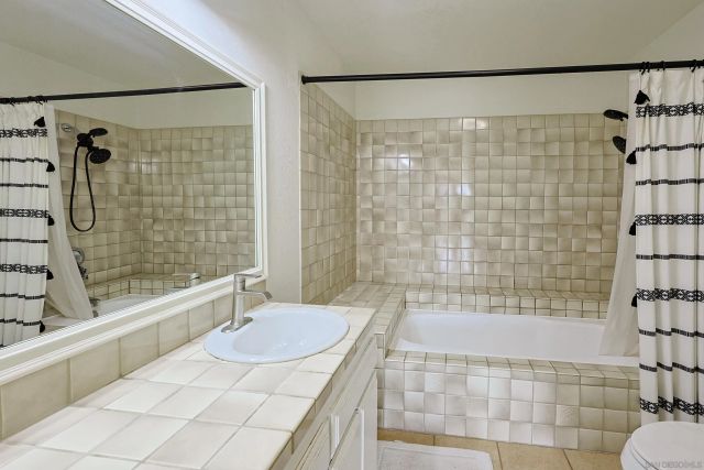 1118 Fresno St 1, San Diego, CA 92111