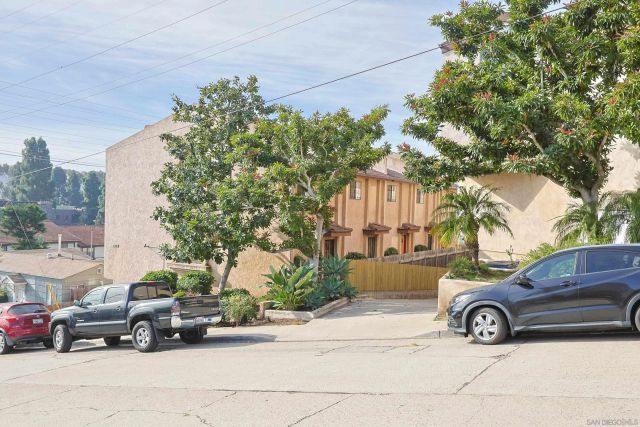 1118 Fresno St 1, San Diego, CA 92111