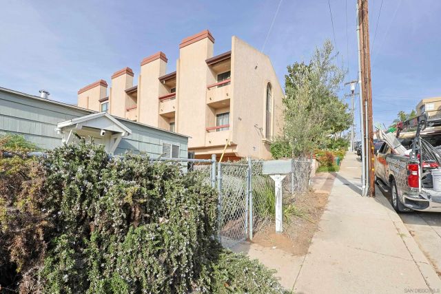 1118 Fresno St 1, San Diego, CA 92111