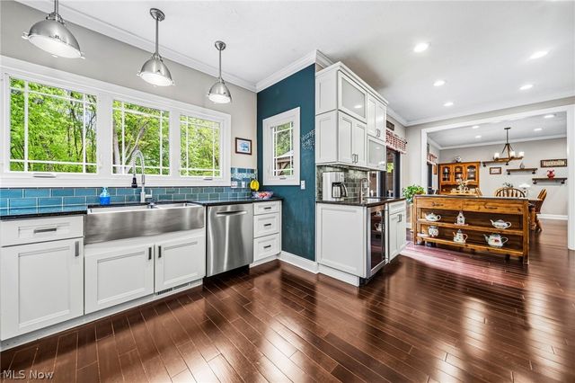2087 Chimney Ridge Drive, Madison, OH 44057
