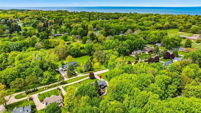 2087 Chimney Ridge Drive, Madison, OH 44057