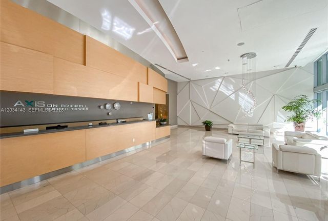 79 SW 12th St 1102-S, Miami, FL 33130