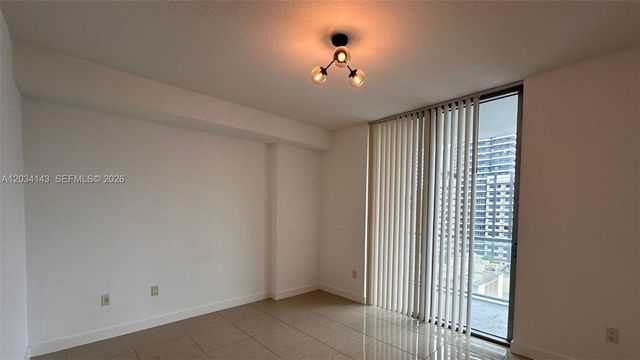 79 SW 12th St 1102-S, Miami, FL 33130