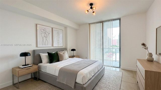 79 SW 12th St 1102-S, Miami, FL 33130