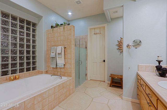 6249 E AMBER SUN Drive, Scottsdale, AZ 85266