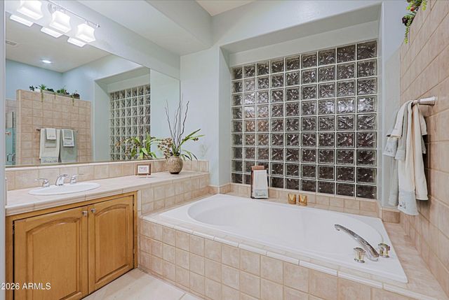 6249 E AMBER SUN Drive, Scottsdale, AZ 85266