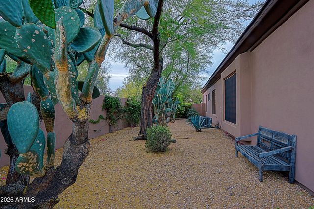 6249 E AMBER SUN Drive, Scottsdale, AZ 85266