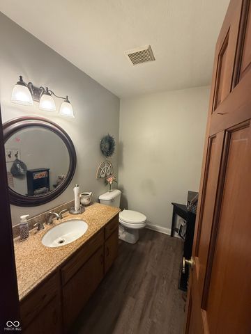 668 N 300 W, Greenfield, IN 46140