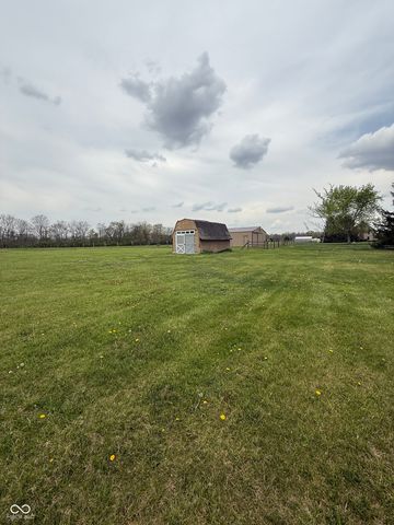 668 N 300 W, Greenfield, IN 46140