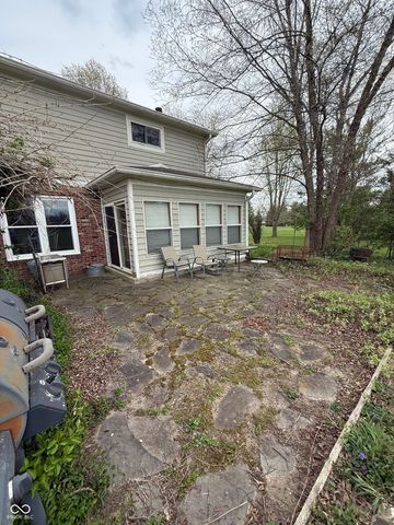 668 N 300 W, Greenfield, IN 46140