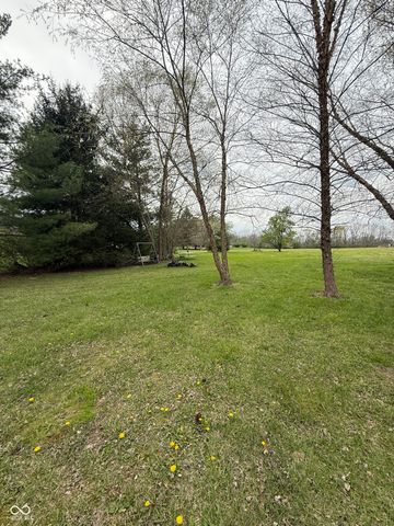 668 N 300 W, Greenfield, IN 46140