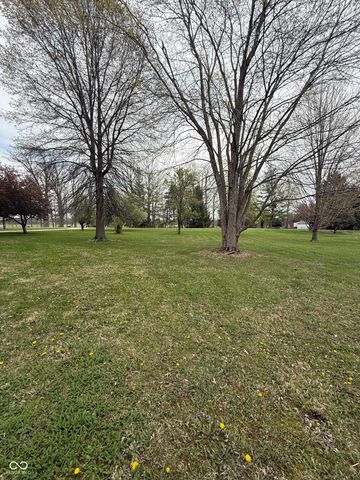 668 N 300 W, Greenfield, IN 46140