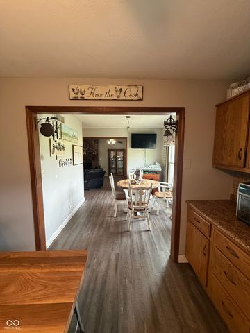 668 N 300 W, Greenfield, IN 46140