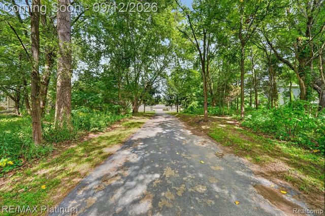 4254 W Highland Road, Highland, MI 48357