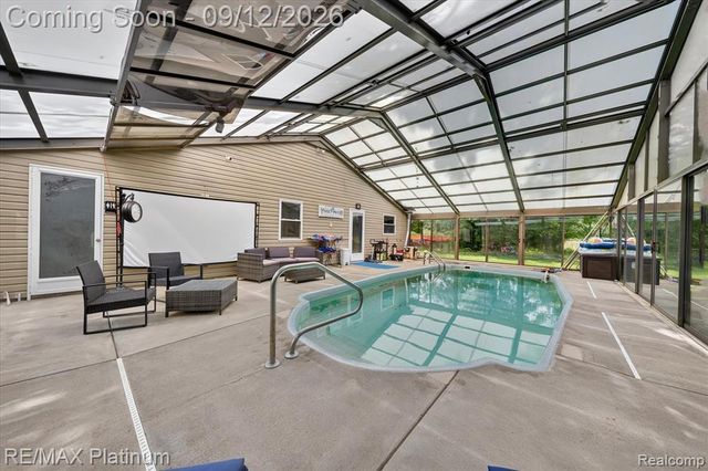 4254 W Highland Road, Highland, MI 48357