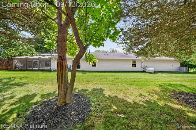 4254 W Highland Road, Highland, MI 48357