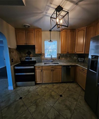 7237 HILLCREST STREET, Leesburg, FL 34748