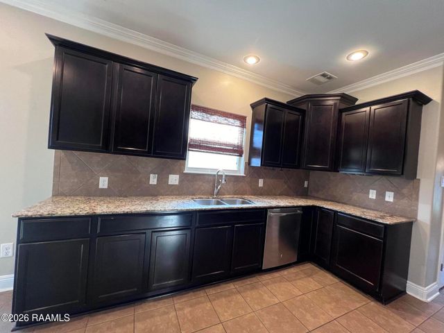 100 Cautillion Drive, Youngsville, LA 70592