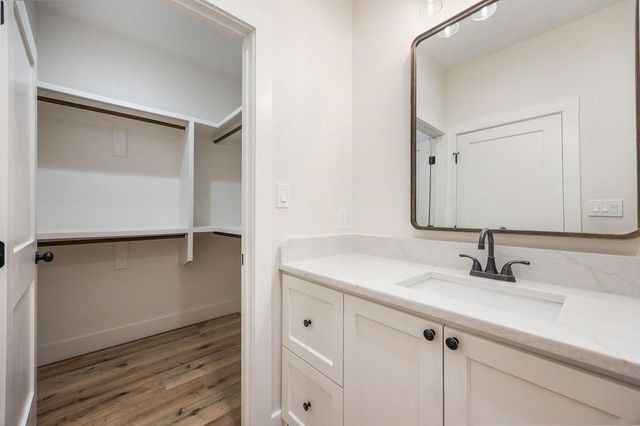120 Quail Run Court, Decatur, TX 76234