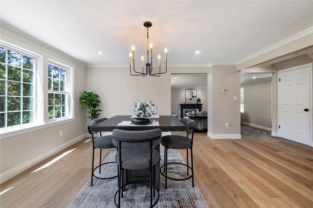 8241 Thompson Run, Mccandless, PA 15237