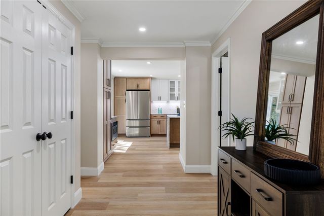 8241 Thompson Run, Mccandless, PA 15237