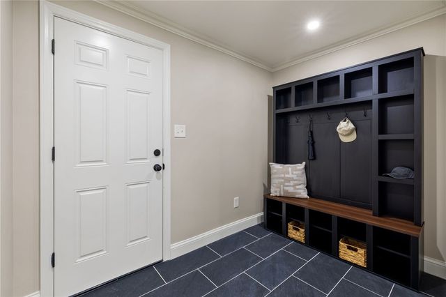 8241 Thompson Run, Mccandless, PA 15237