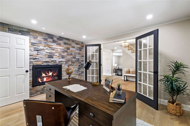 8241 Thompson Run, Mccandless, PA 15237