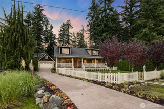 375 Glengarry Drive, Camano Island, WA 98282
